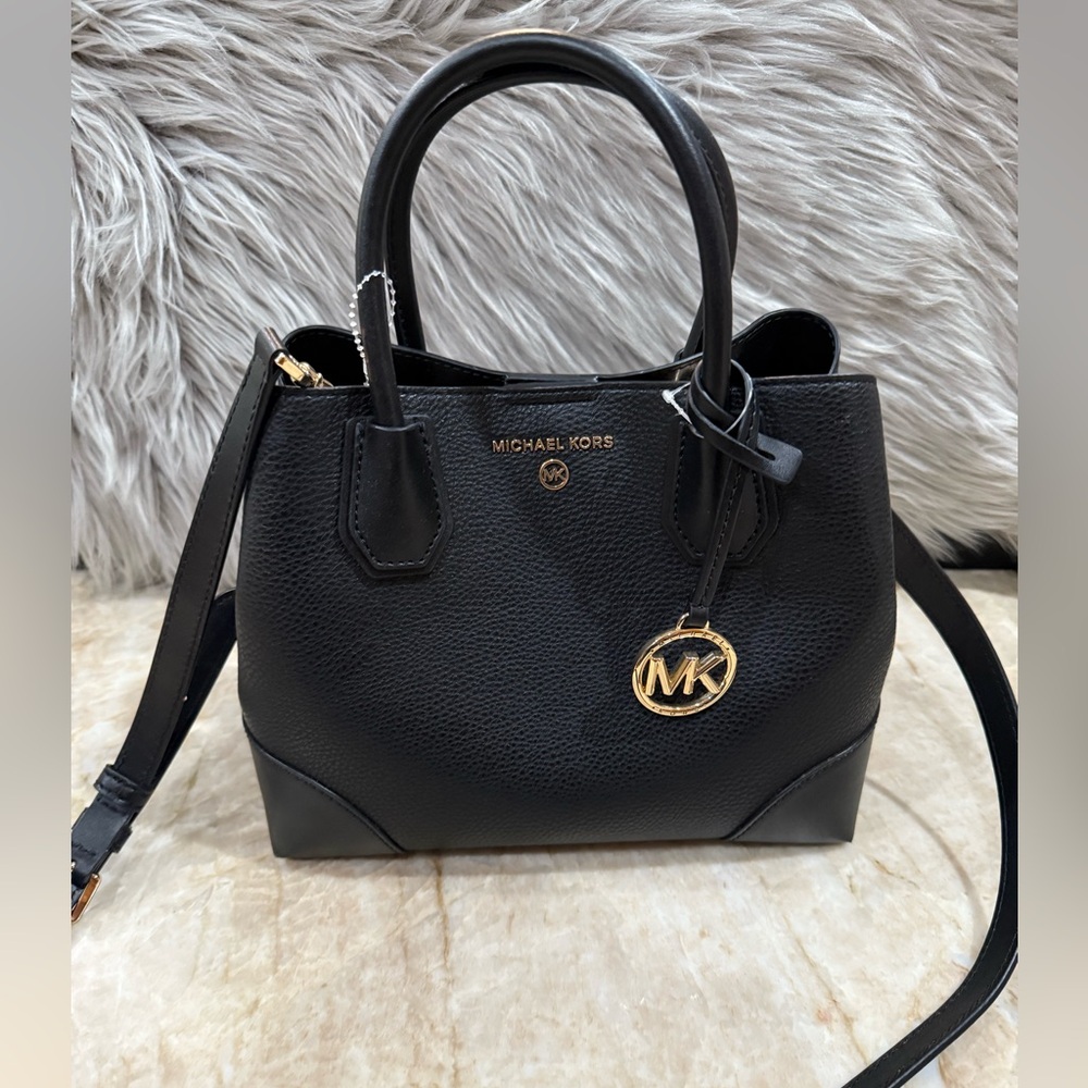 MICHAEL MICHAEL KORS MERCER GALLERY 38T2GZ5S1B BLACK
SM CNTR ZIP SATCHEL